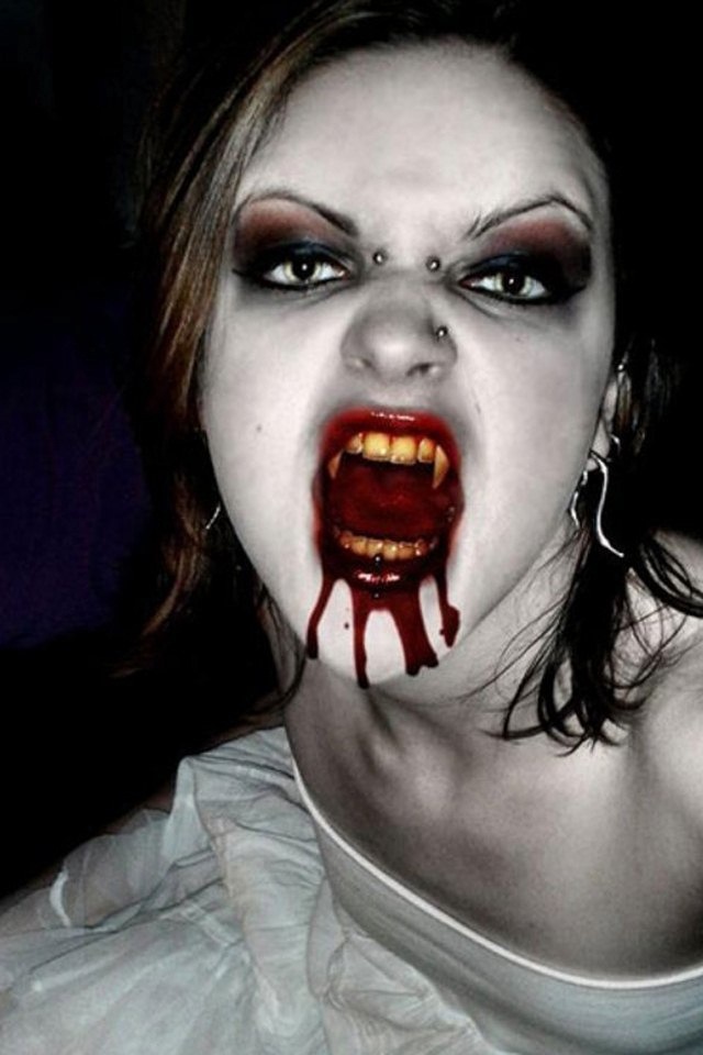 恐怖 非主流 苹果手机高清壁纸 640x960 - 足球分析