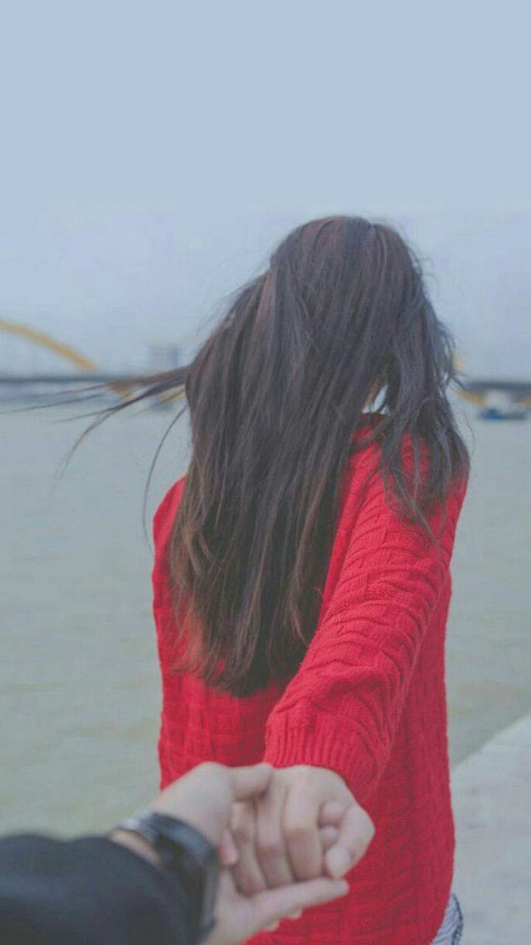 情侣 手拉手 女孩背影 苹果手机高清壁纸 750x1334