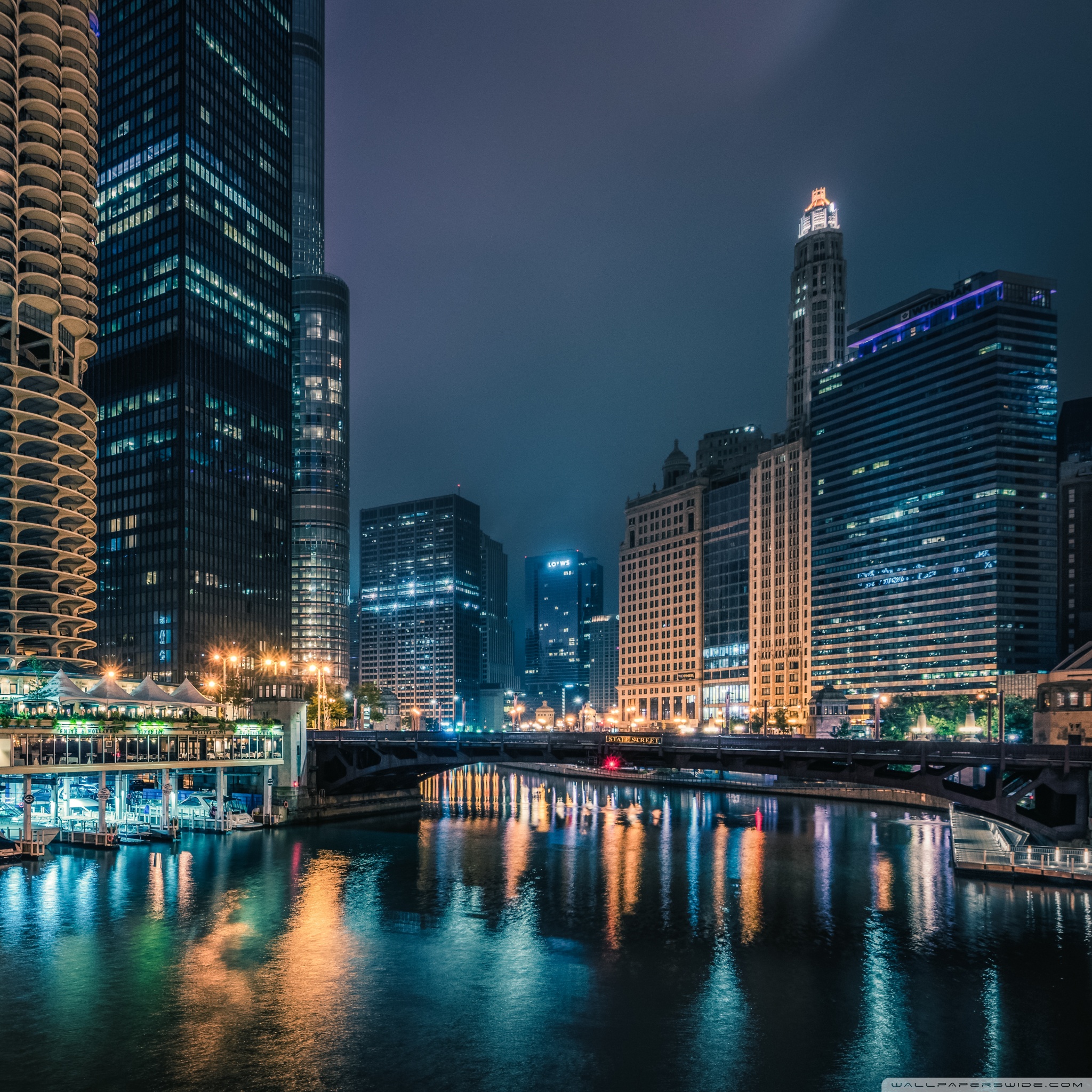 城市 夜景 湖水 高楼 苹果手机高清壁纸 2048x2048_爱思助手