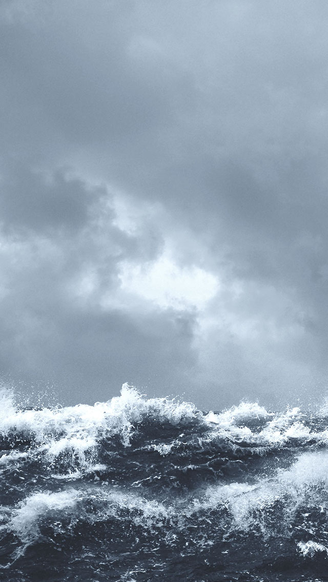 大海波涛汹涌图片