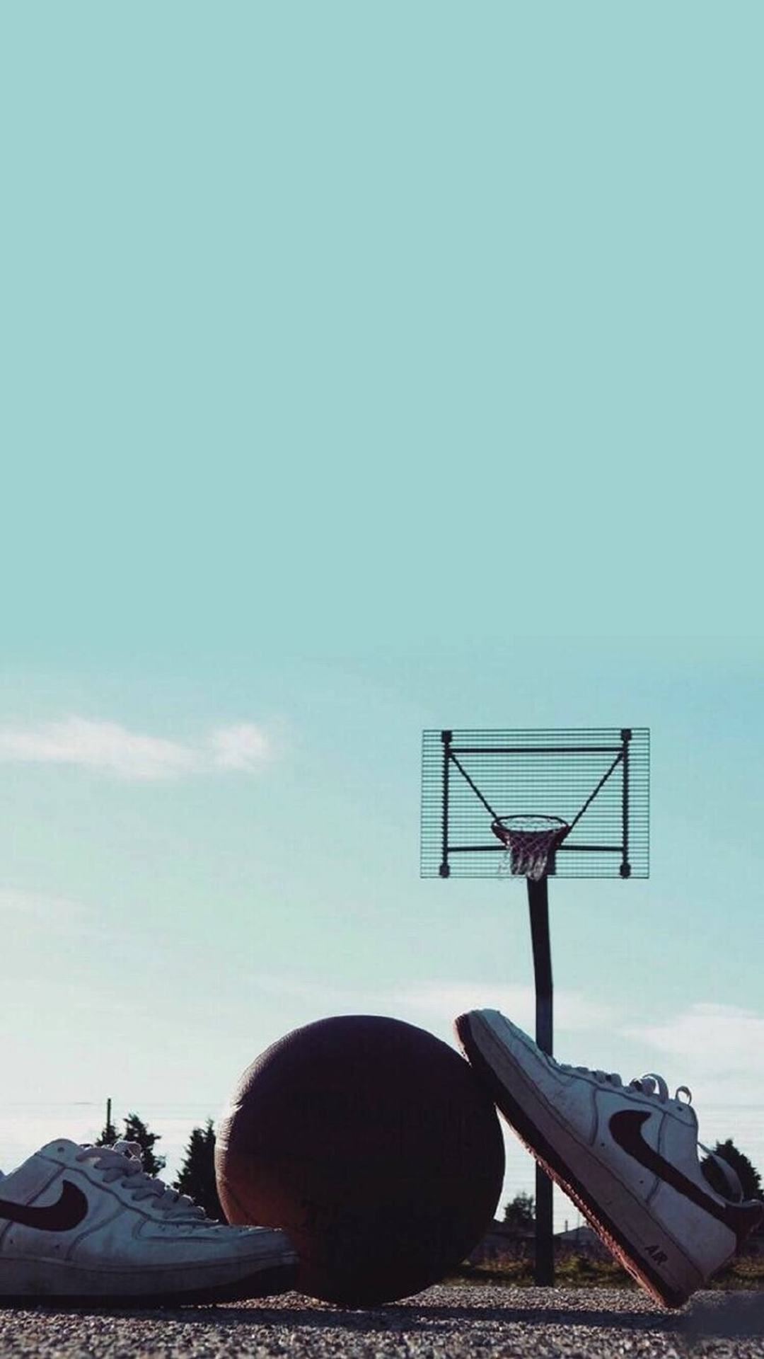 篮球 球鞋 af1 天空 苹果手机高清壁纸 1080x1920