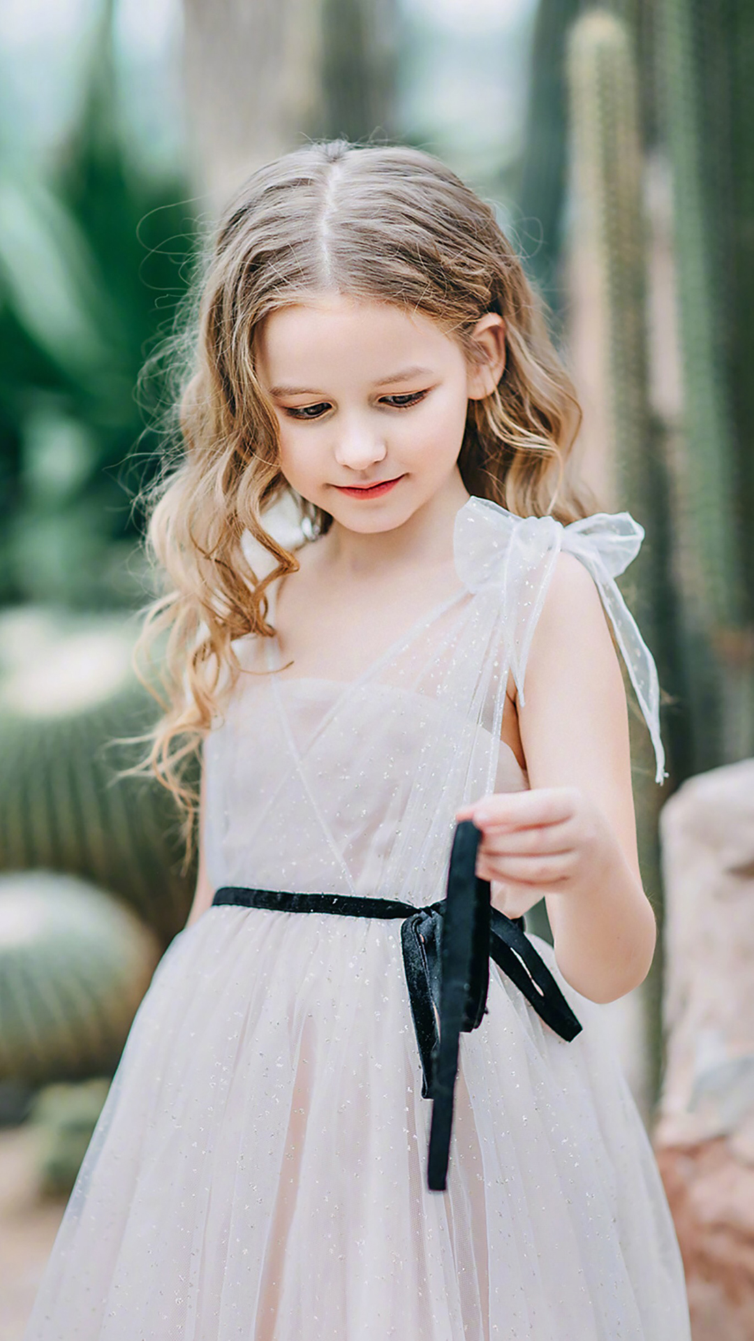 小模特 小女孩 欧美 时尚 裙子 儿童 苹果手机高清 x