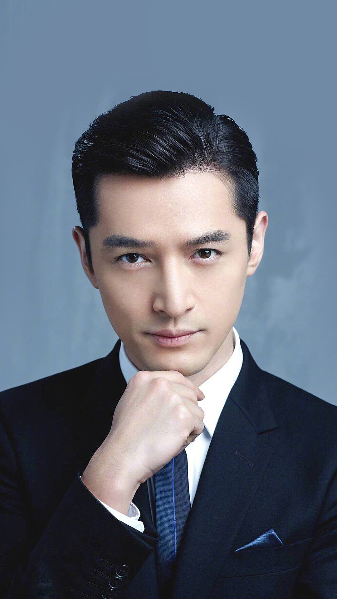 胡歌 演员 明星 艺人 西装 帅气 苹果手机高清壁