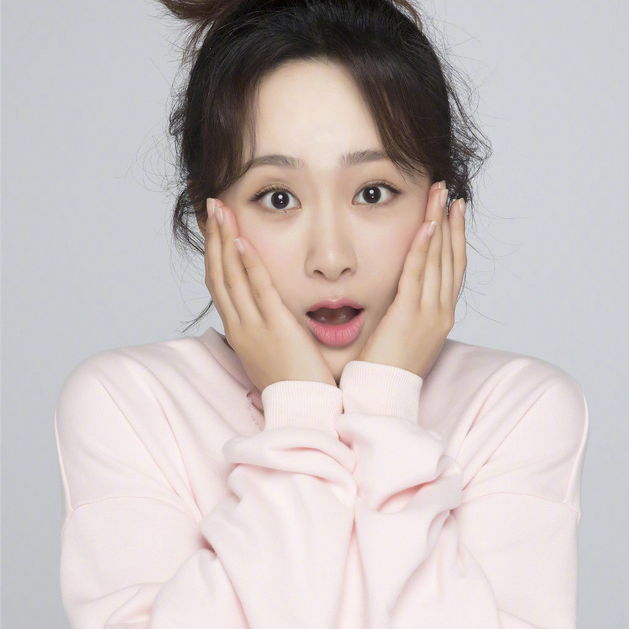 杨紫 演员 艺人 鬼灵精怪 女星 苹果手机高清壁