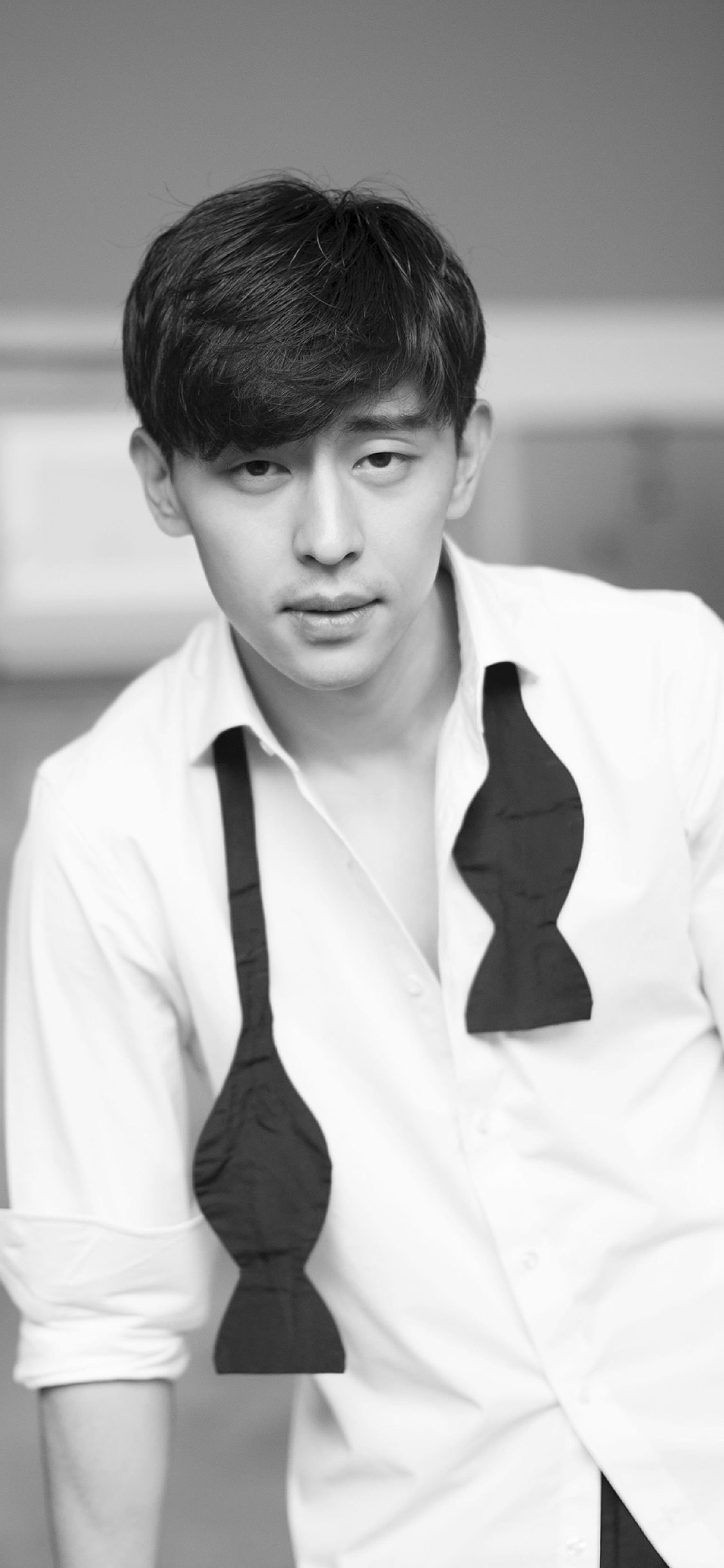 邓伦 演员 明星 艺人 黑白 写真 苹果手机高清壁