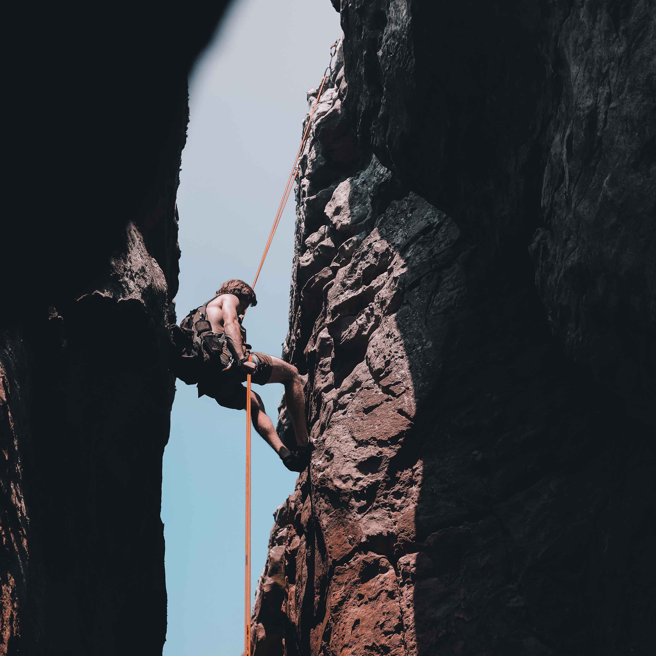 极限运动 攀岩 绳索 攀爬 苹果手机高清壁纸 2732x2732_爱思助手