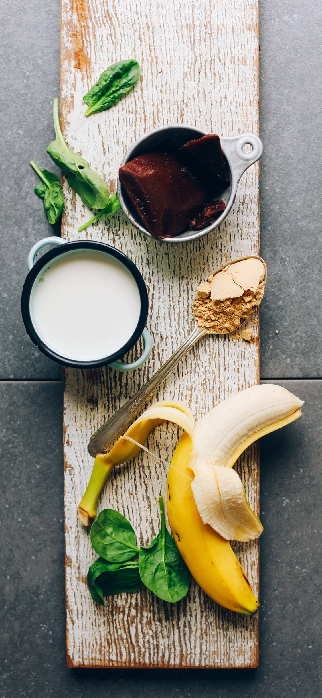食材 香蕉 牛奶 绿叶 苹果手机高清壁纸 1125x2436_爱思助手
