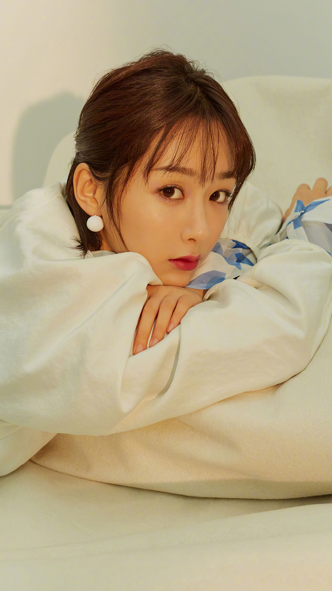 杨紫 演员 明星 艺人 写真 苹果手机高清壁纸 1