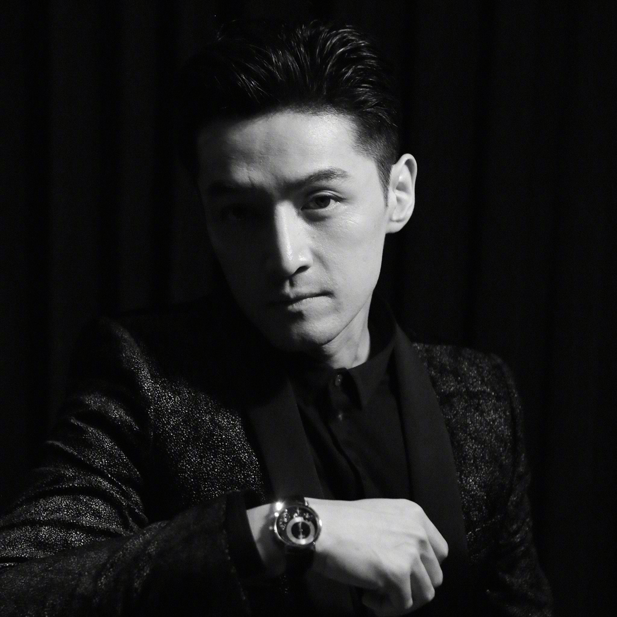 胡歌 演员 明星 艺人 黑白 苹果手机高清壁纸 2