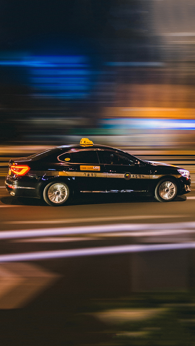 出租车 的士 黑色 交通 行驶 速度 苹果手机高清壁纸 640x1136_爱思