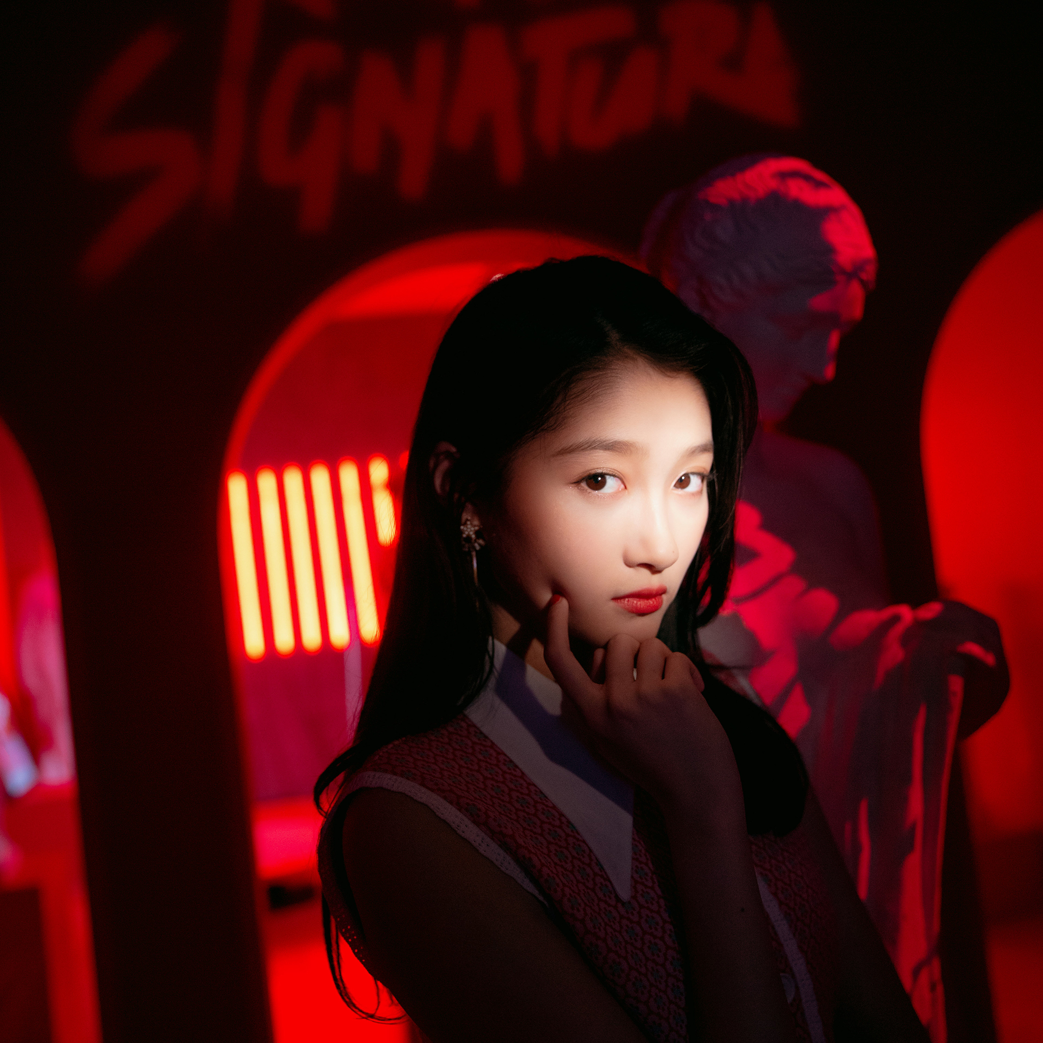 艺人 关晓彤 演员 女星 苹果手机高清壁纸 2048