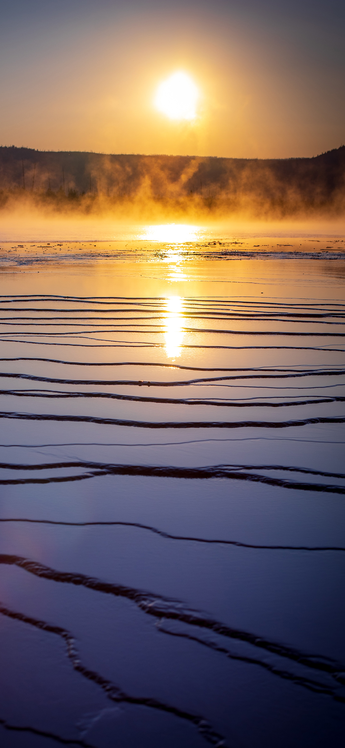日出 湖泊 倒映 唯美 苹果手机高清壁纸 1125x2