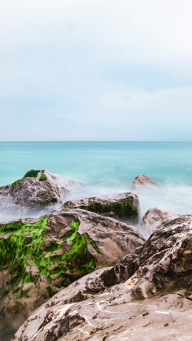 海岸 岩石 海浪 苔藓 苹果手机高清壁纸 640x11