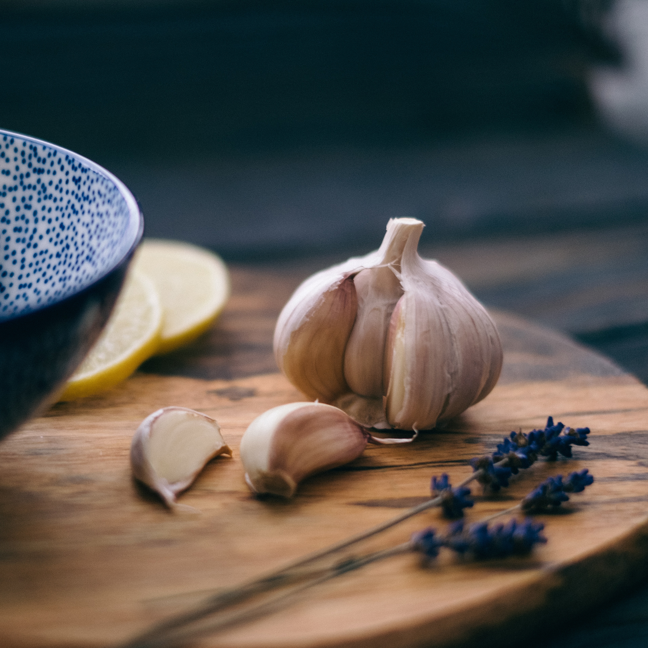 食材 大蒜 蒜粒 花草 苹果手机高清壁纸 2732x2